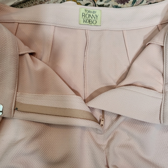 NWOT TORN BY Ronnie Kobo Size* 10 Dressy Formal Wide Leg Pants Soft Pink - Picture 4 of 5